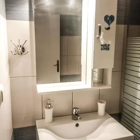 City Center Garden House Apartment